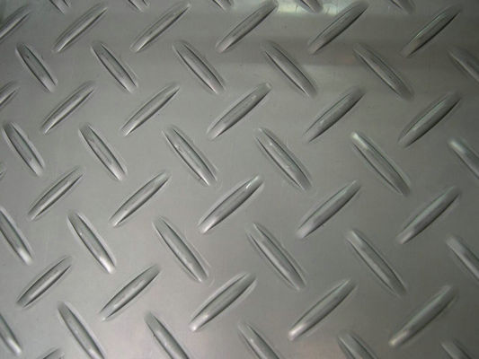 Q235b Warmgewalzte Stahlplatten aus Kohlenstoffstahl, A36, mit geprägten Diamantenmustern